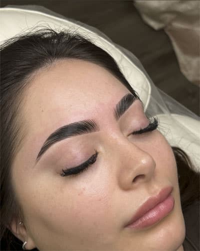 Stilizare sprâncene cu henna - 4