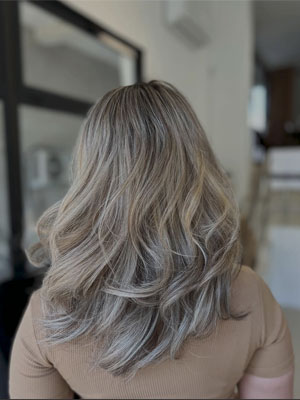 Păr vopsit ombré, șuvițe blond. 7 Par vopsit ombre suvite blond5