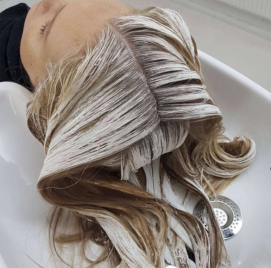 Nuanțare păr blond 1 nuantare par blond bucuresti